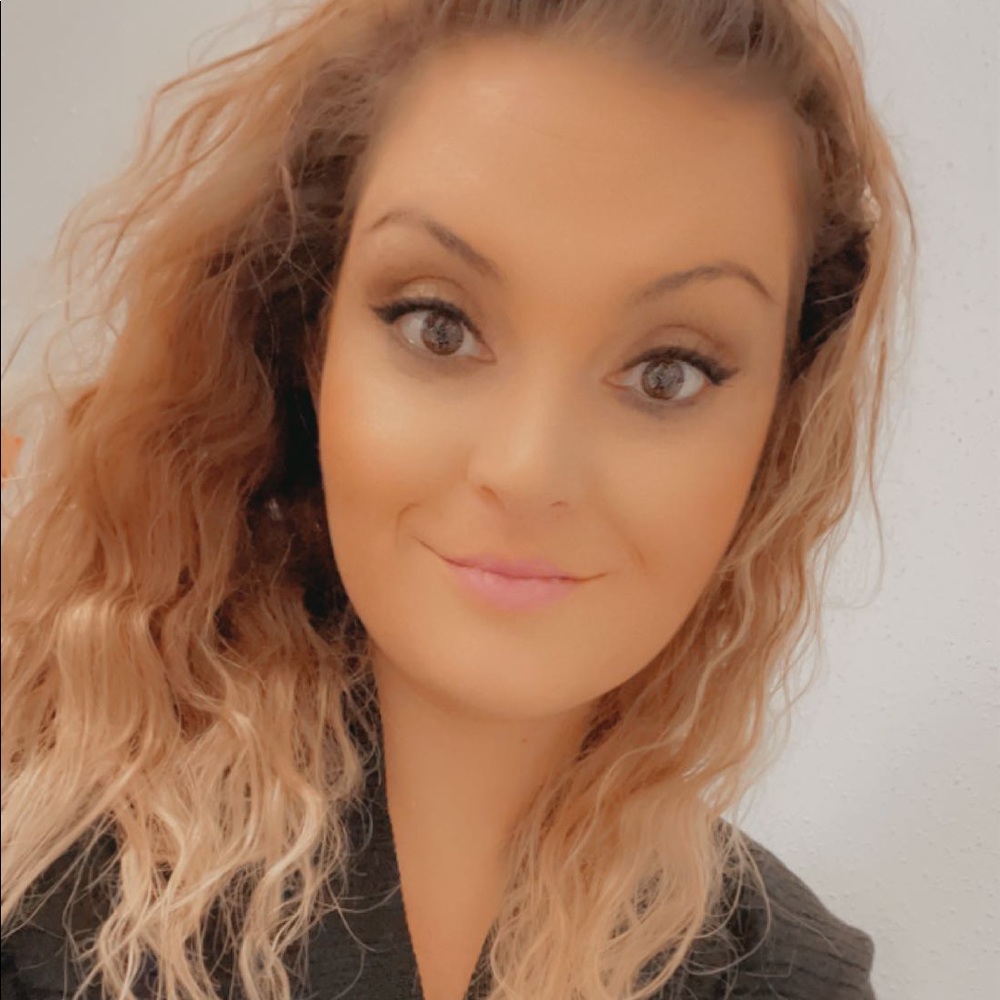 Meet your Posher, Amanda